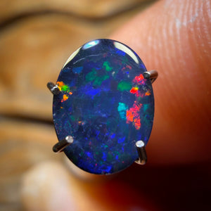 0.75cts - Australian Boulder Opal Doublet