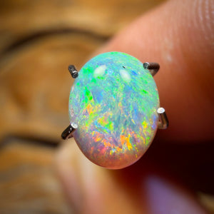 0.9cts - Lightning Ridge Crystal Opal