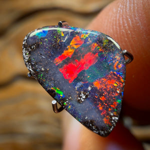 2.6cts - Top Australian Red on Black Boulder Seam Opal from Winton