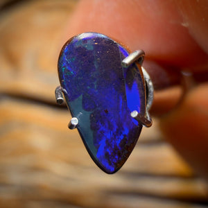 1.05cts - ‘Star Fire’ Queensland Black Boulder Seam Opal
