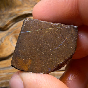 HDW 86.1cts - Queensland Boulder Seam Opal Rough Piece. Natural Split
