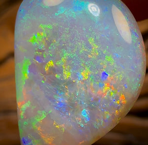 20.4cts - GEM South Australian Dark Opal. Multicolours!