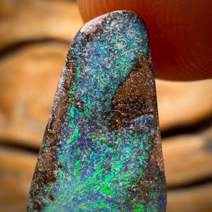 7.1cts - Queensland Boulder Seam Opal from Winton