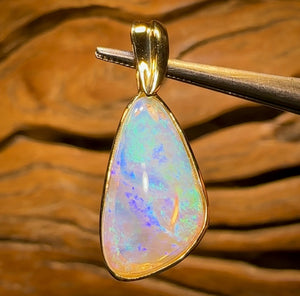 14k Gold - “Quality Classic”Solid South Australian Crystal Opal Pendant