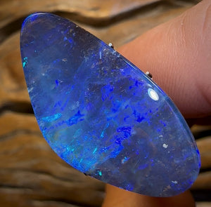 19.6cts - Large Solid GEM Queensland Boulder Seam Opal