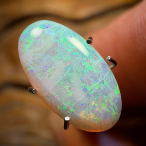 Auktion Nr. 1,6ct - Südaustralischer Weißopal aus Coober Pedy