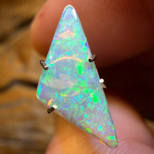 0.9cts - Top South Australian Crystal Opal from Coober Pedy