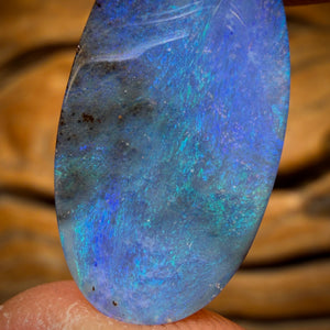 13.7cts - Queensland Boulder Seam Opal. Australian Opal