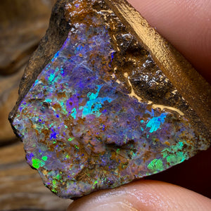 HDW 152cts - Queensland Boulder Seam Opal Rough Piece. Natural Split