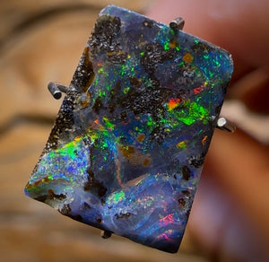 3.2cts - Queensland Boulder Seam Opal