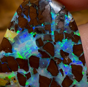 12.5cts - Amazing Queensland Boulder Opal With Unique Pattern from Winton - Opal Whisperers