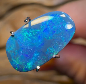 1.8cts - Australian Black Opal from Lightning Ridge - Opal Whisperers