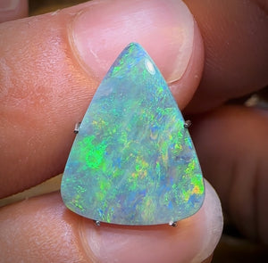 2.6cts - Rare South Australian Dark/ Semi Black Opal from Mintabie