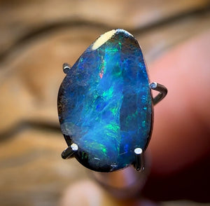 1.35cts - Queensland Boulder Seam Opal from Winton