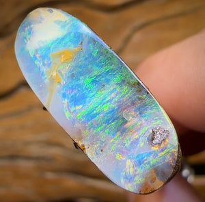 17.7cts - Queensland Boulder Seam Opal