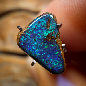1.7cts - Queensland Boulder Seam Opal from Winton