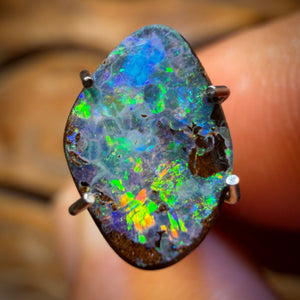 1.1cts - Queensland Boulder Seam Opal. Australian Opal
