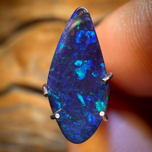 1.3cts - Queensland Boulder Seam Opal. Australian Opal