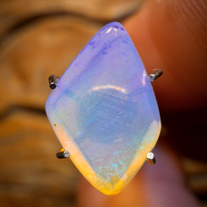 1.6cts - Australian Boulder Seam Crystal Opal