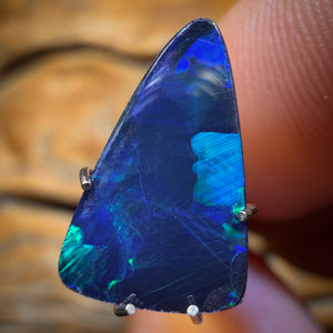 1.7cts - Lightning Ridge Opal Doublet