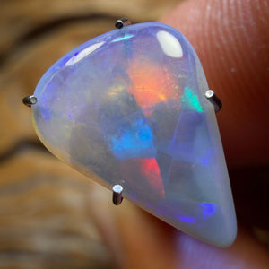1.9cts - Lightning Ridge Crystal Opal