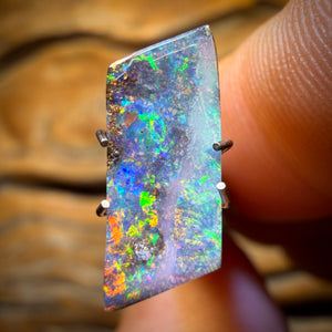 1.9cts - Queensland Boulder Seam Opal. Australian Opal
