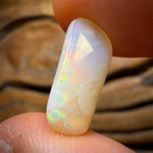 Wildcard! 5.7cts - South Australian White Opal from Coober Pedy