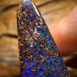 Wild Card! 13.9cts - Queensland Boulder Seam Opal. Australian Opal