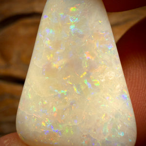 🔨 AUCTION 🔨 Reserve 💎 High Roller Banger Auction 💎 29.4Cts - White Opal. Vintage Cut