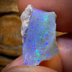 19.1cts - Lightning Ridge Opal Rough Piece. Isaacâs Cutterâs!