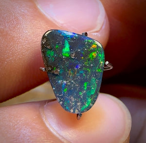 2.8cts - “Black Emerald” Queensland Boulder Black Seam Opal