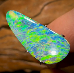 4.9cts - Top Australian Boulder Opal Doublet Full Muti Coloration