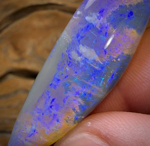 38.4cts - Large Solid GEM Queensland Boulder Seam Opal. THICK SEAM