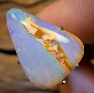 Opale boulder australienne massive de 4,25 ct