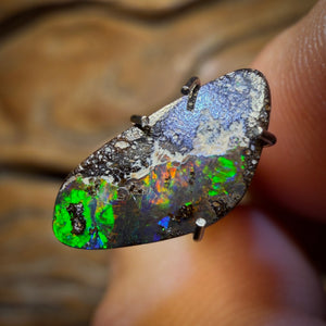 2.1cts - Australian Boulder Seam Opal