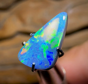 1.05cts - “Bermuda Triangle”- Australian Dark Opal from Lightning Ridge - Opal Whisperers