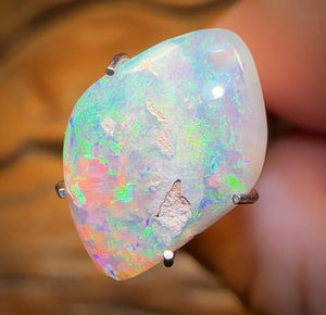 Auction Fall-Through = Your Gain! 🔥 Now More Than 50% Off RRP 🚨 2.45cts - South Australian Crystal Opal