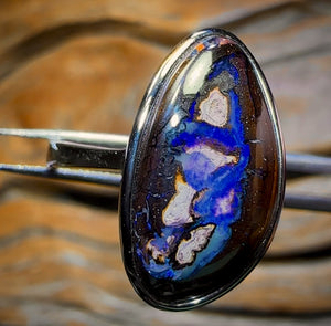 TRIBAL MUMMY Sterling Silver - Solid Yowah Nut Kernel with Tribal Pattern Opal Ring