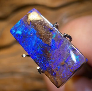 3.7cts - Queensland Boulder Opal from Winton - Opal Whisperers