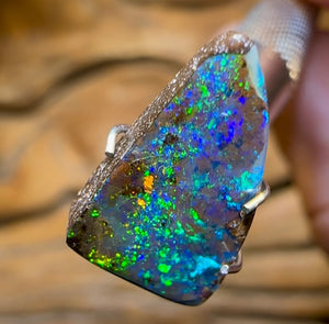3.7cts - Australian Boulder Seam Opal - Opal Whisperers