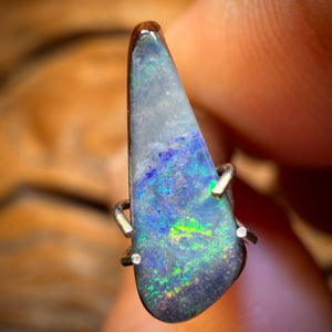 1,4 ct – Australischer Boulder-Seam-Opal