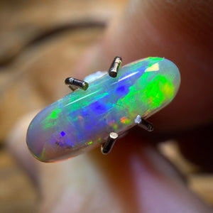 0.8cts - Black Crystal Dark Opal from Lightning Ridge