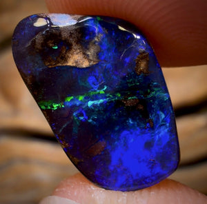 7.4cts - Deep Ocean Queensland Boulder Seam Opal