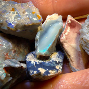 276,1 ct – 12x Lightning Ridge Opal-Rohpaket