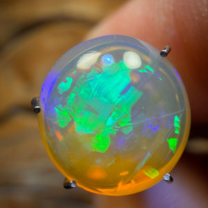 Opale cristalline Alex Auction 2,9 carats – Australie du Sud (Andamooka)