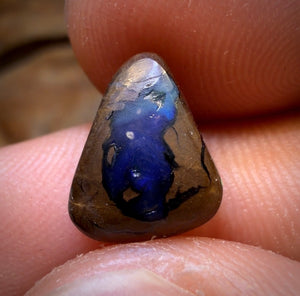 3.25cts - BANGER Gem Queensland Boulder Seam Opal