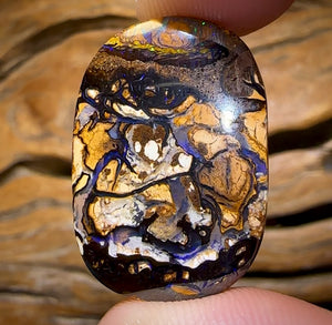 🔨 AUCTION 🔨 15.7cts - Great Tribal Queensland Boulder Opal from Koroit
