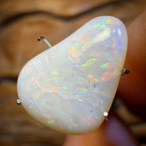 🔨 AUCTION 🔨 No Reserve 5.9cts - South Australian White Opal from Coober Pedy