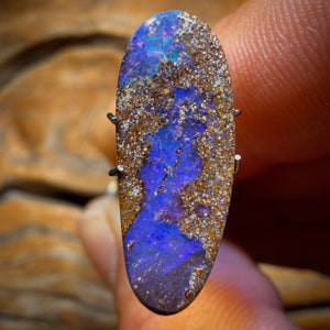 3.9cts - Queensland Boulder Seam Opal. Australian Opal