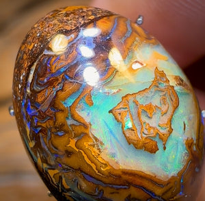 17.7cts - Yowah Nut Crystal Centre w/ Tribal Pattern. Australian Opal